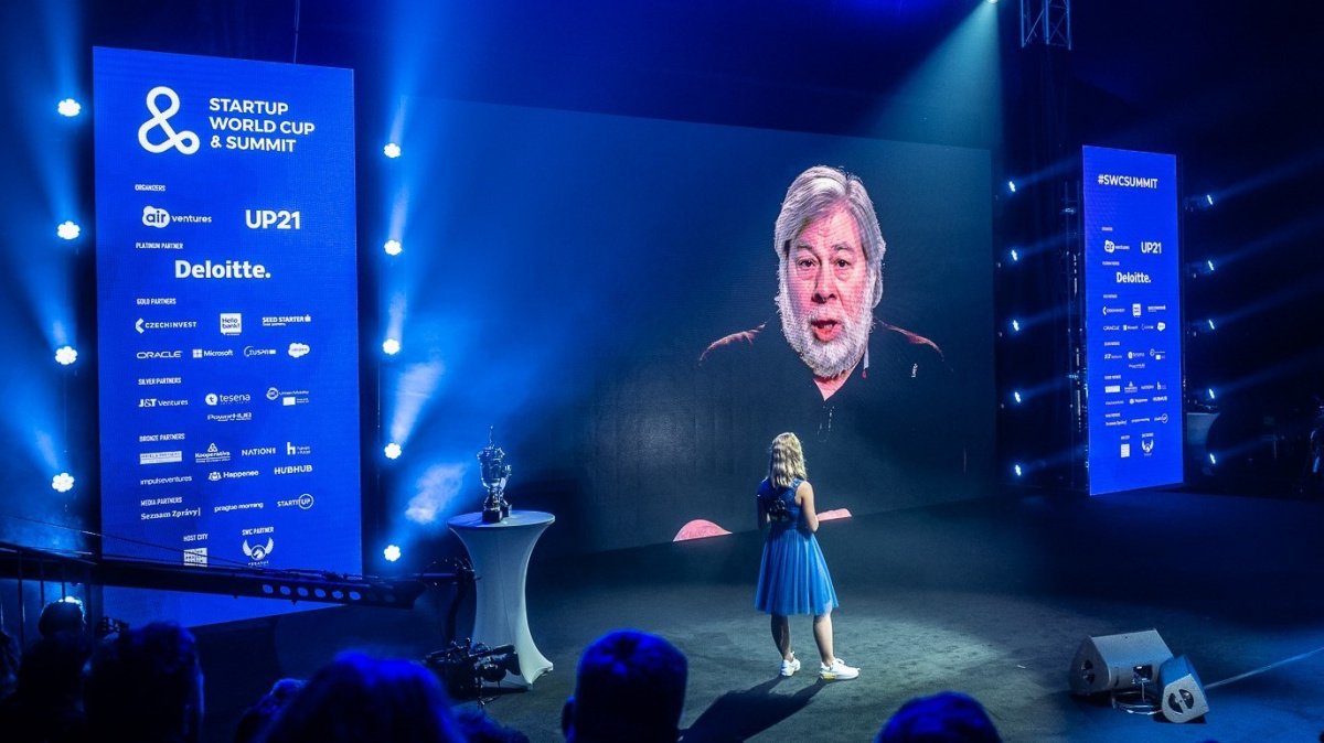 České startupy Tatum a Readmio ovládli regionální soutěž i evropské finále SWCSummitu