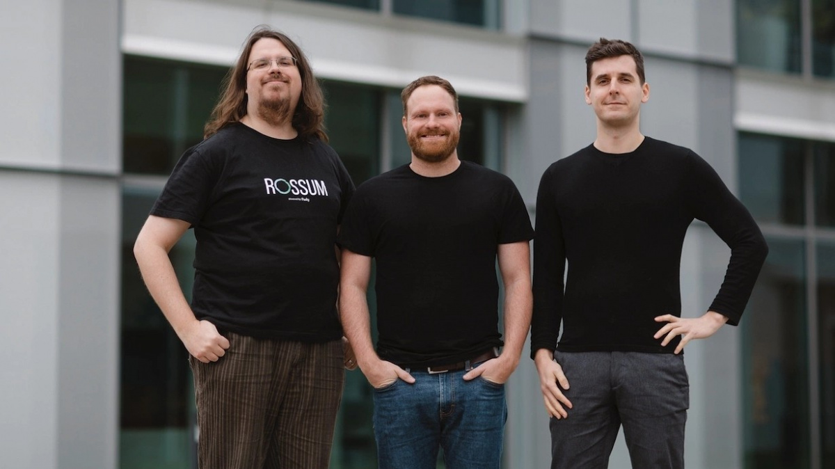 Umělá inteligence přepisující faktury přinesla českému startupu Rossum astronomickou investici