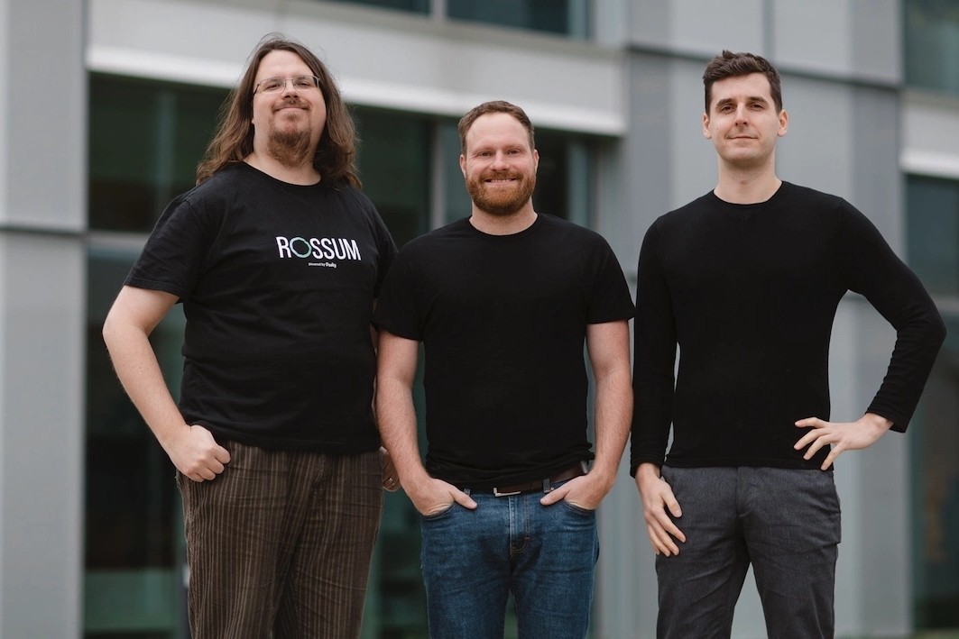Umělá inteligence přepisující faktury přinesla českému startupu Rossum astronomickou investici