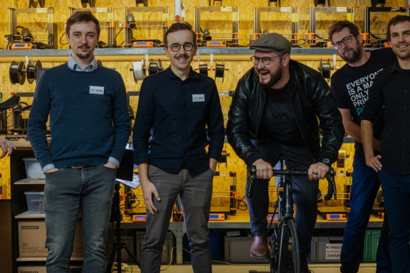 Startup Posedla vyrábějící cyklistická sedla na míru získal miliony od akcelerátoru Josefa Průši