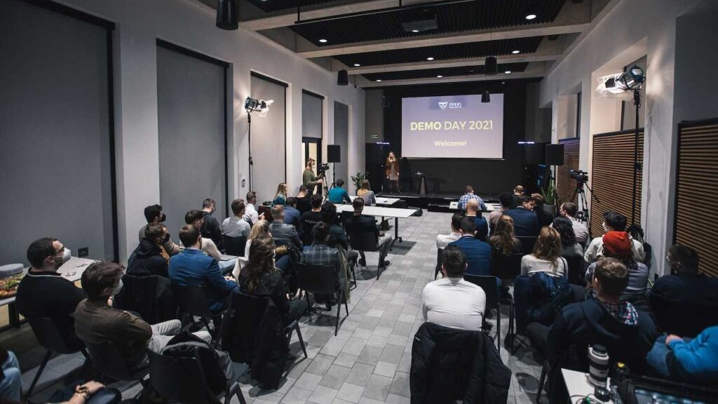 6. ročník akceleračního programu Perry Talnets nabízí startupům přes 1 milion korun