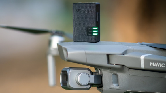 Drony ve vzdušném prostoru zviditelňuje český startup Dronetag. Předchází tak srážkám s letadly