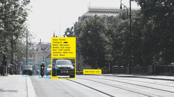 Česká Eyedea chce zvýšit bezpečí na silnicích, její software pozná mobil i nezapnutý pás