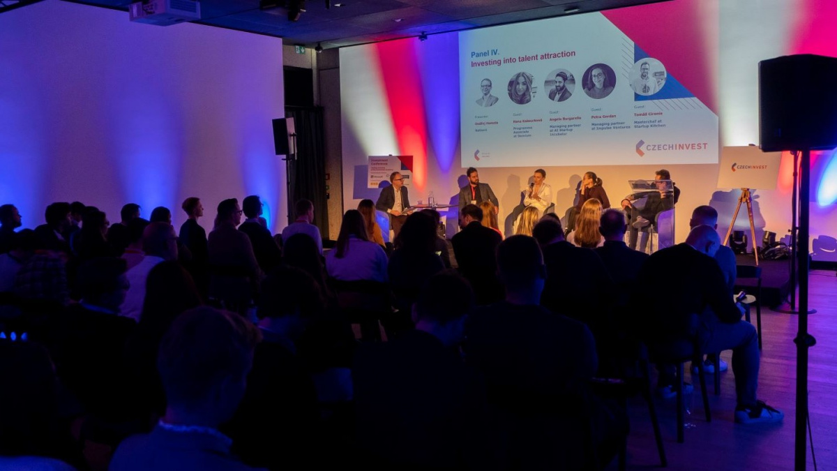 Investiční konference slavnostně zakončila první ročník startupové akademie