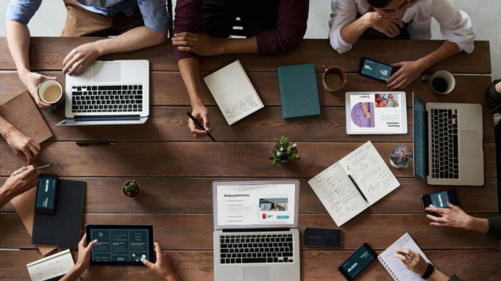 Češi jsou motivovaní podnikat. Od začátku roku přibylo téměř o třetinu více e-shopů než loni