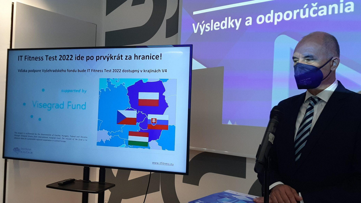 V České republice startujeme druhý ročník IT Fitness Testu 2023 V4 & Ukrajina – největší testování digitálních dovedností v zemích Visegrádské skupiny včetně Ukrajiny
