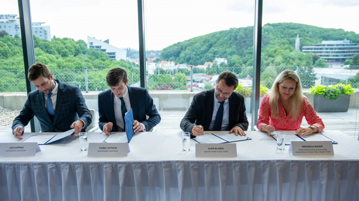 KBC Bank a český startup Green0meter (Digital & Legal) zakládají podnik na poradenství firmám při jejich přechodu na udržitelnější podnikání