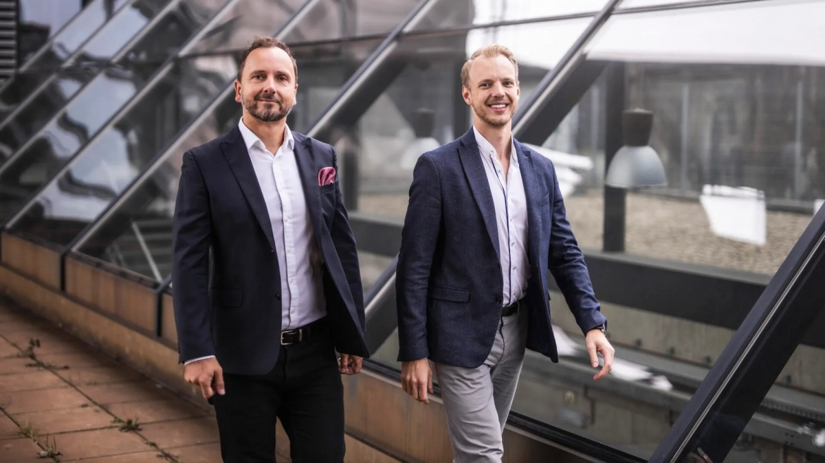 Kvalitnější potraviny díky udržitelnému zemědělství. Agtech startup eAgronom získal investici 5 milionů EUR a vstupuje na český trh