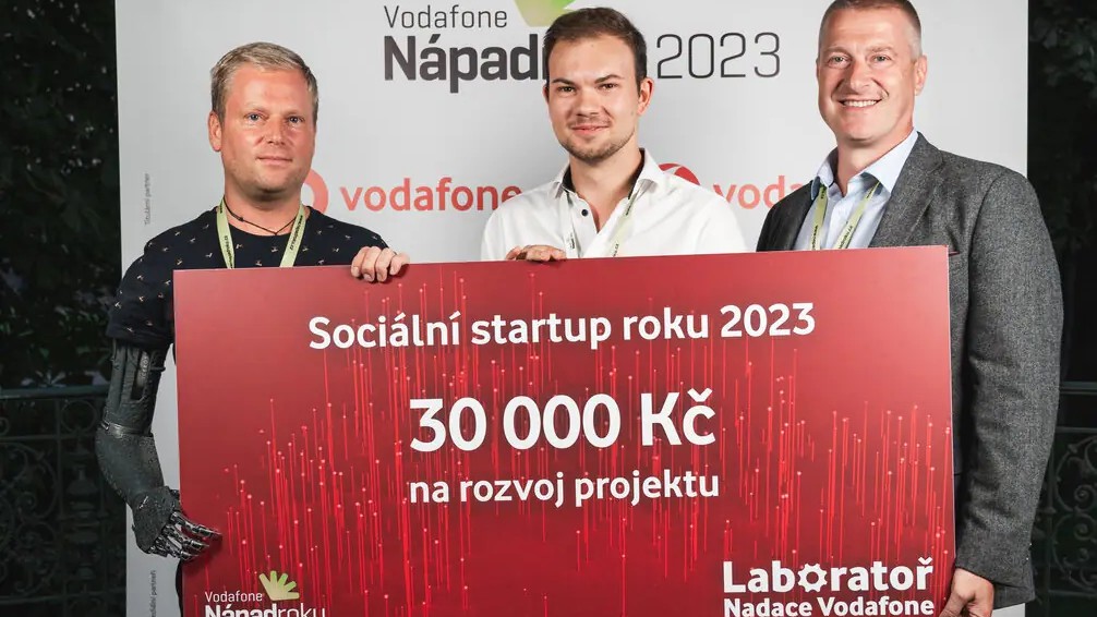 Cenu Sociální startup roku 2023 si odnáší tvůrci bionické protézy. Na přihlášku do 11. ročníku Laboratoře Nadace Vodafone mají zájemci čas do 15. října